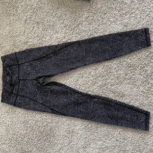 Athleta Salutation Stash Pocket Tight